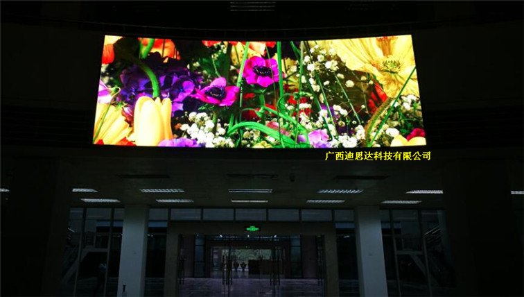 广西大学图书馆室内全彩屏B